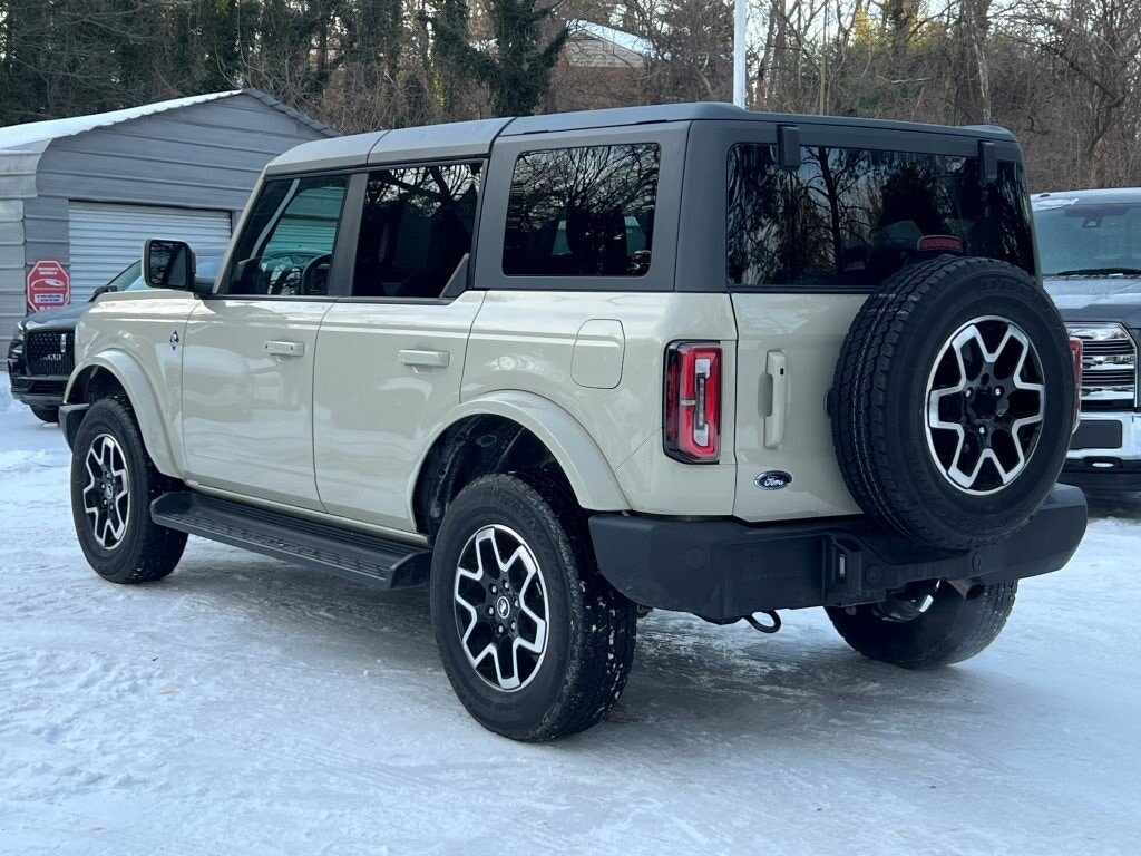 Certified 2025 Ford Bronco Outer Banks SUV