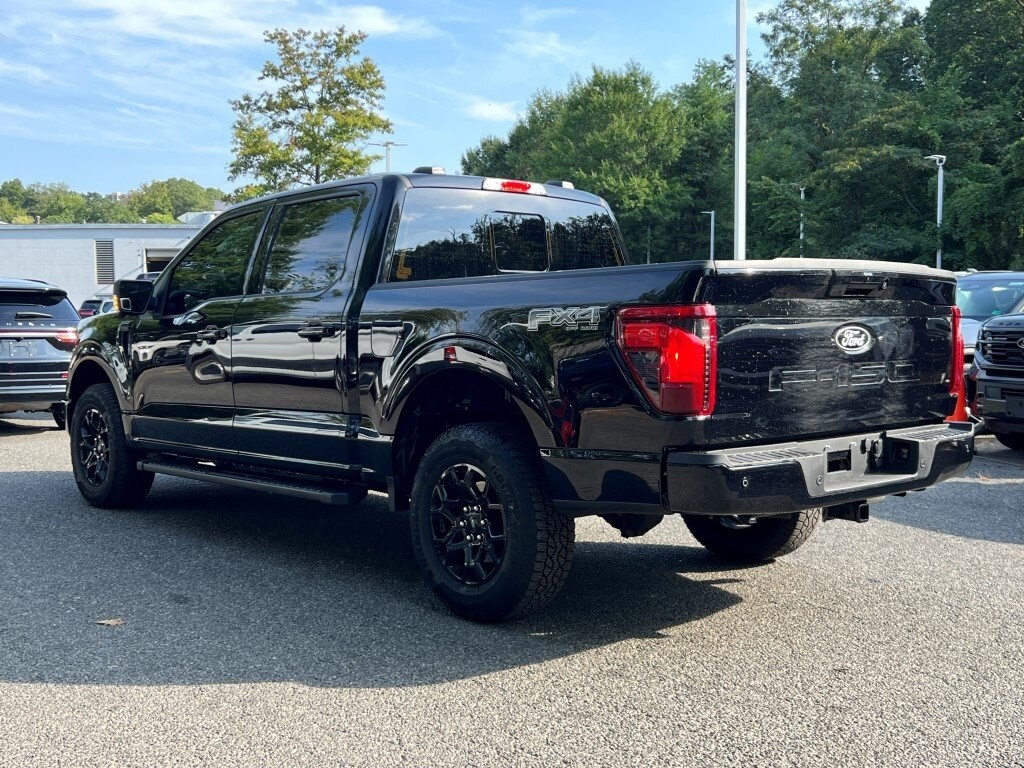2025 Ford F-150 XLT photo 4