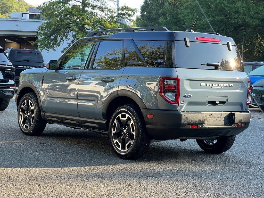 2024 Ford Bronco Sport Outer Banks photo 3