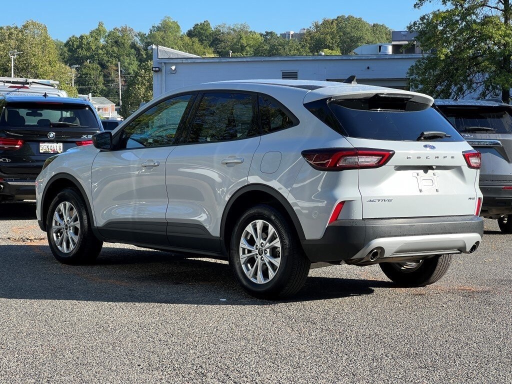 2025 Ford Escape Active photo 3
