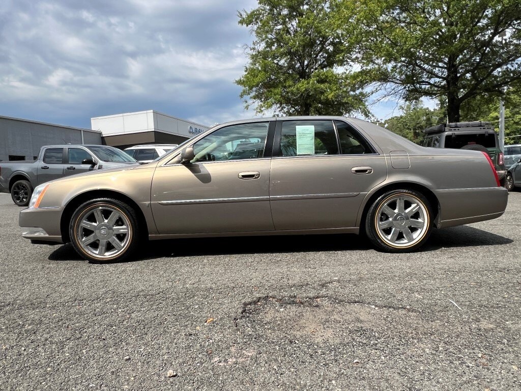 2007 Cadillac DTS Luxury I photo 3