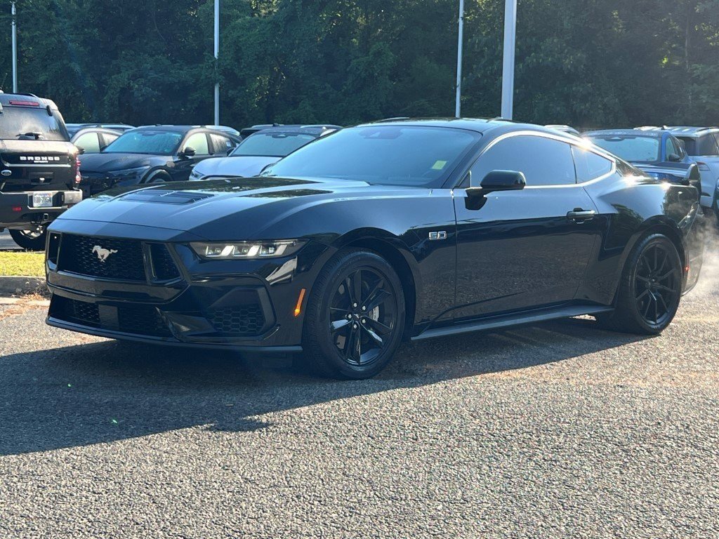 2024 Ford Mustang GT photo 2