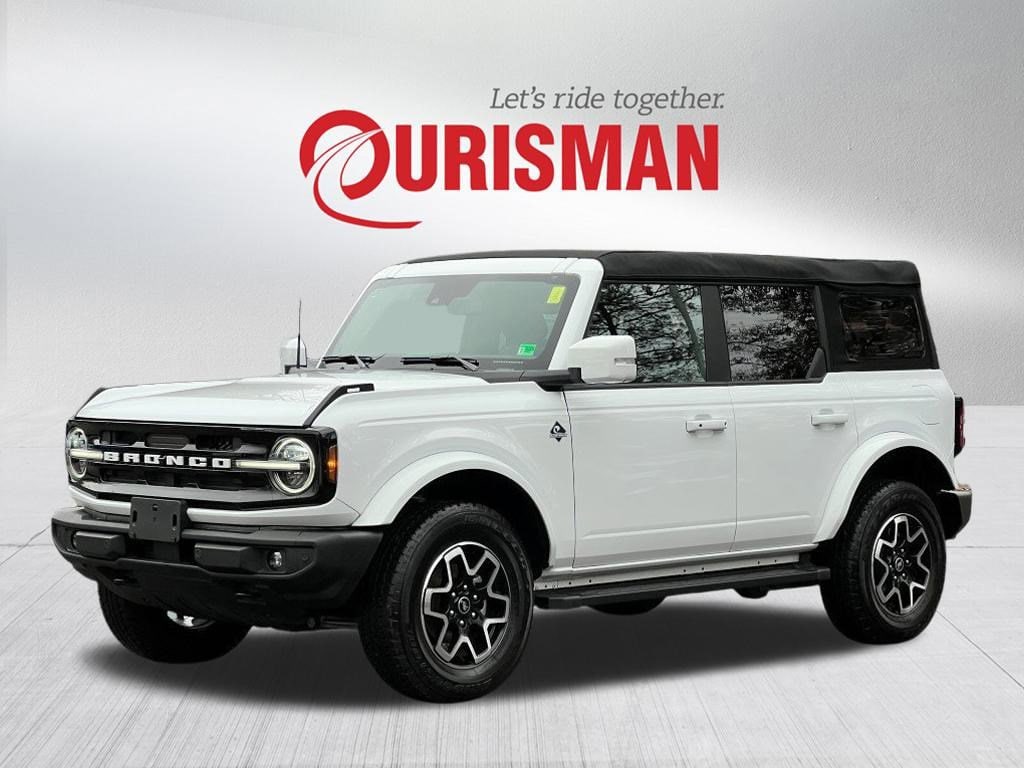 2024 Ford Bronco Outer Banks photo 2