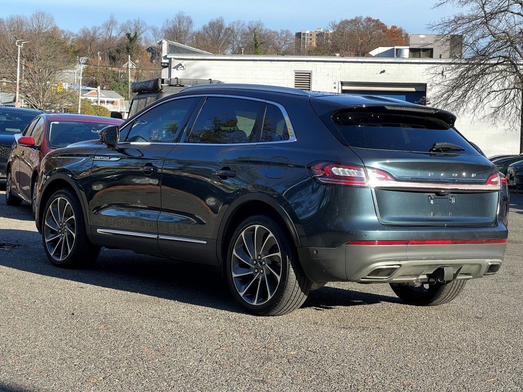 2022 Lincoln Nautilus Reserve photo 2