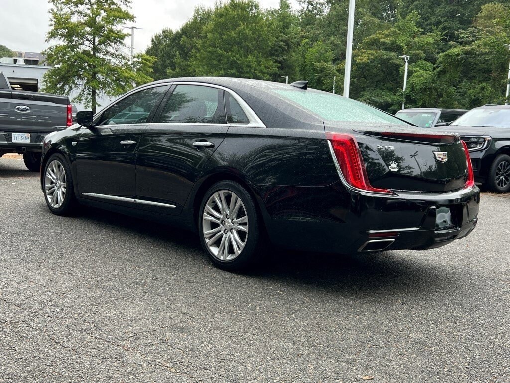 2019 Cadillac XTS Luxury photo 3
