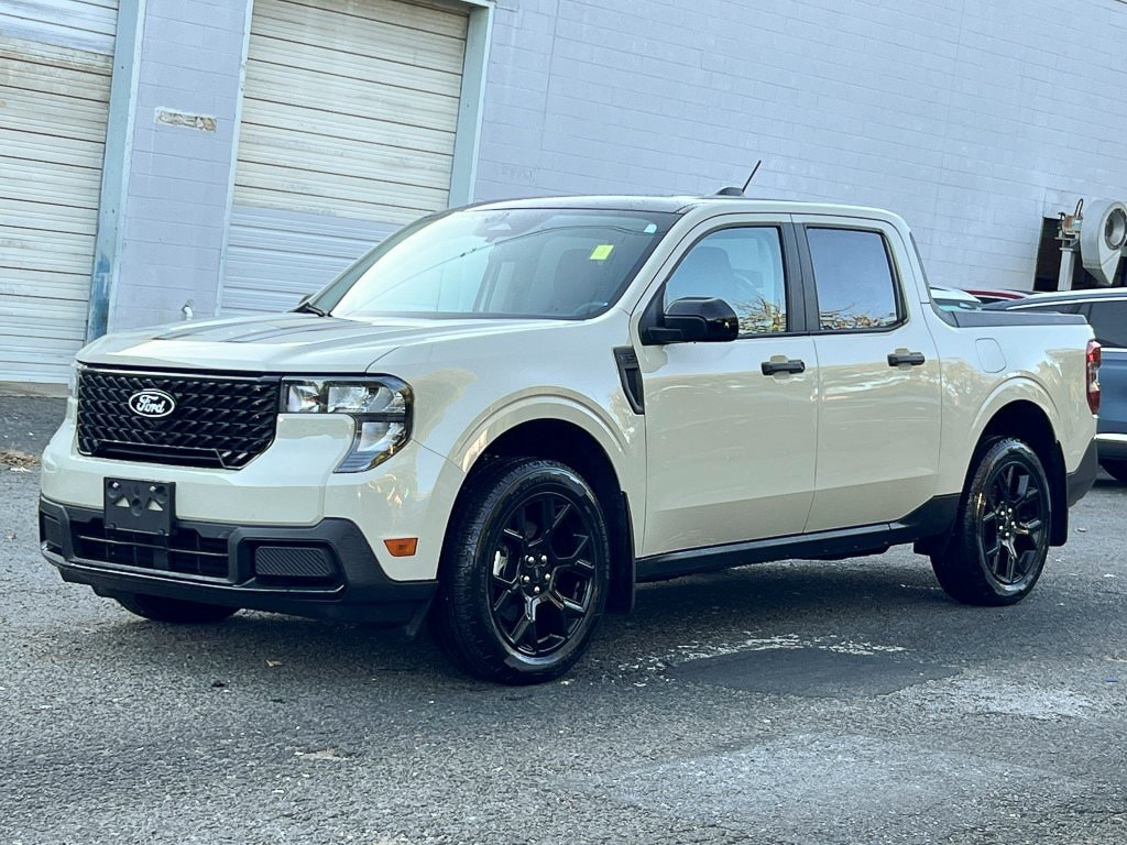 2025 Ford Maverick XLT photo 2