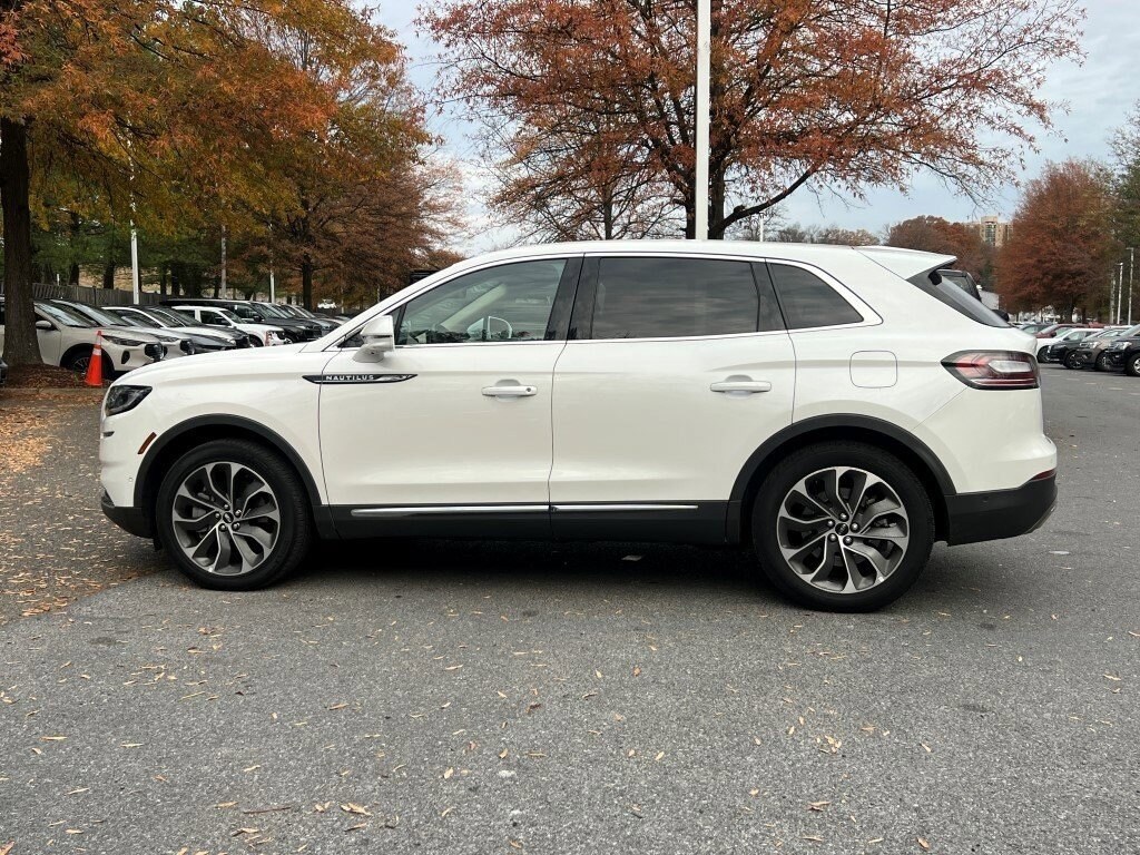 2023 Lincoln Nautilus Reserve photo 3