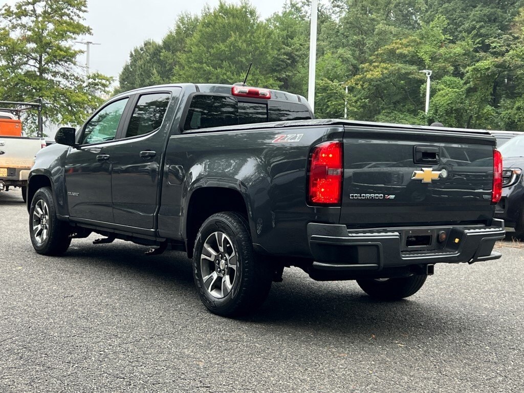2017 Chevrolet Colorado Z71 photo 3