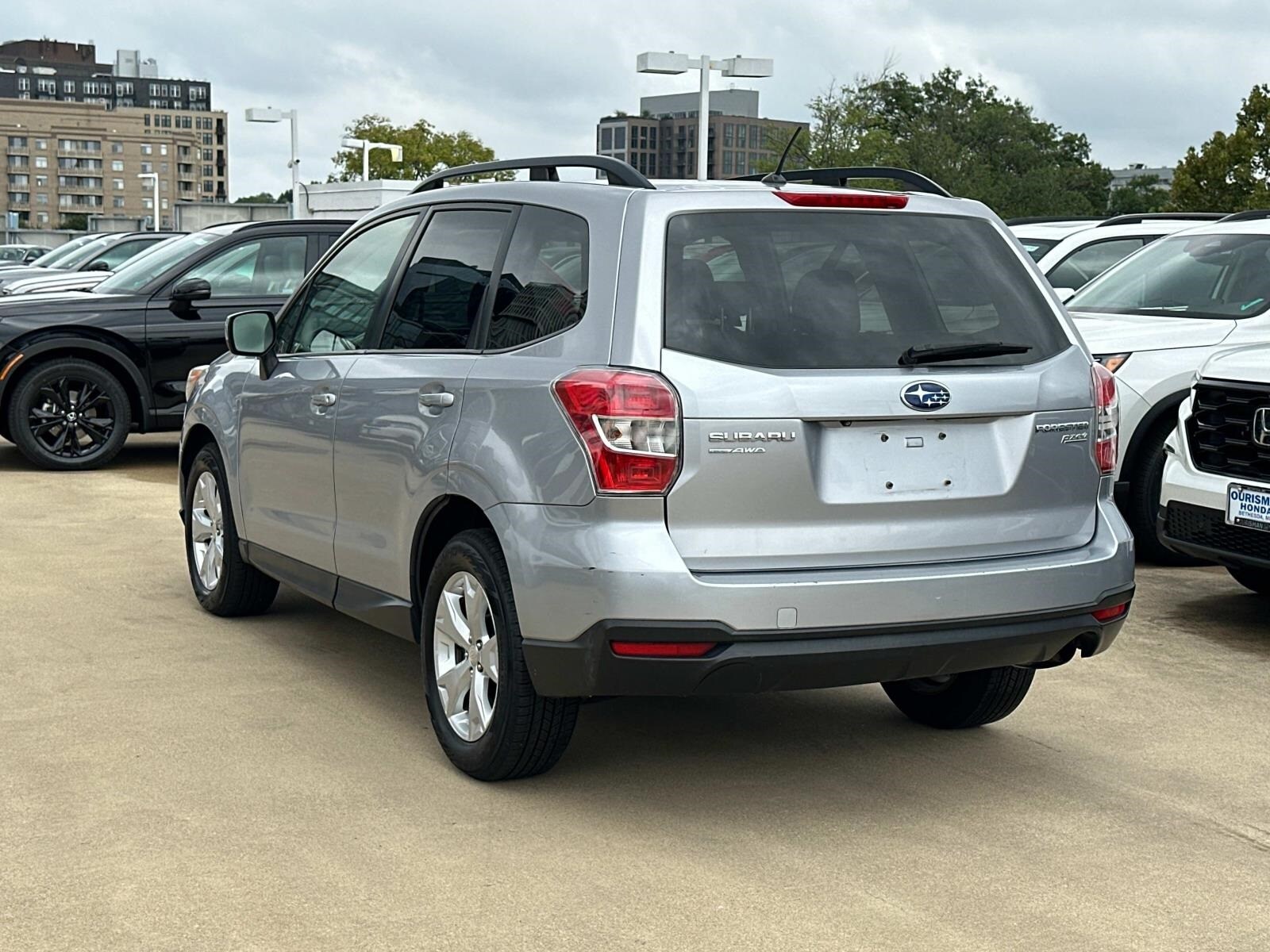 2015 Subaru Forester 2.5i Premium photo 4