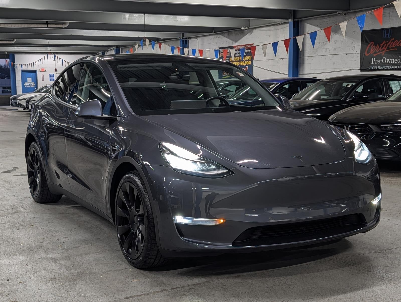 2021 Tesla Model Y Long Range's photo