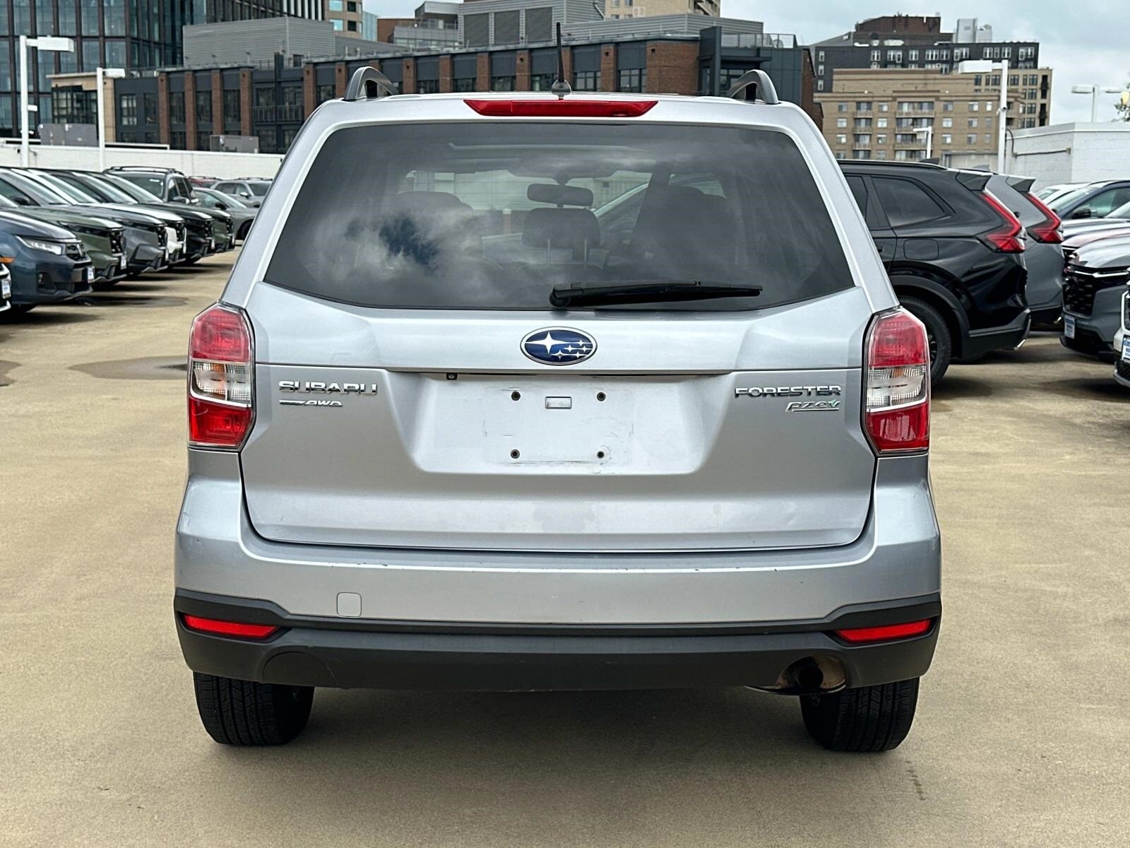 2015 Subaru Forester 2.5i Premium photo 3