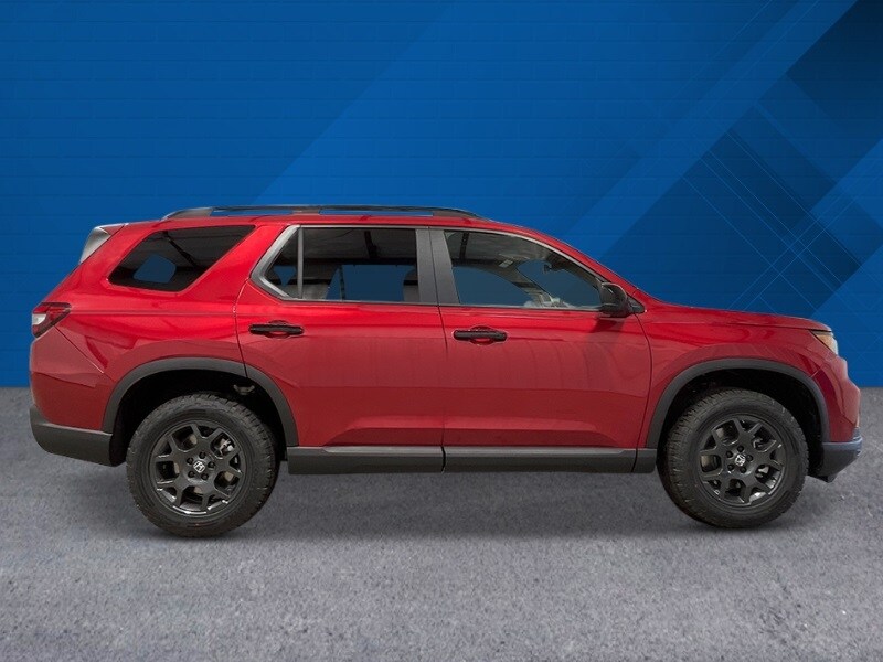 2025 Honda Pilot TrailSport photo 2