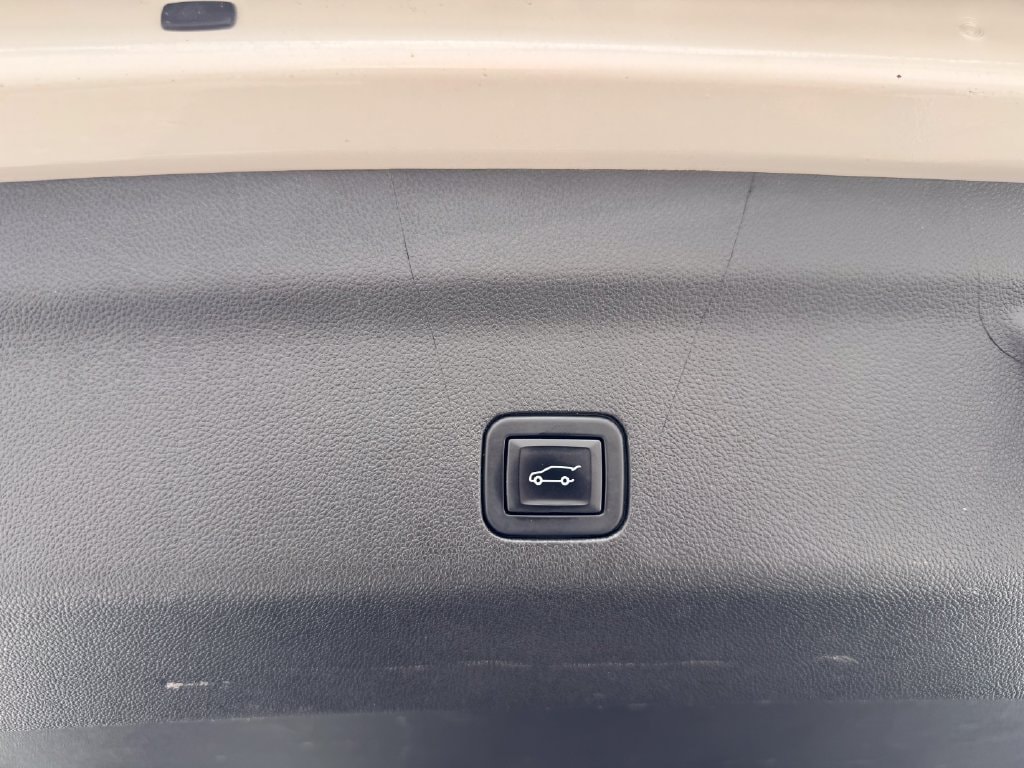 2022 Chevrolet Tahoe Premier - Photo 17