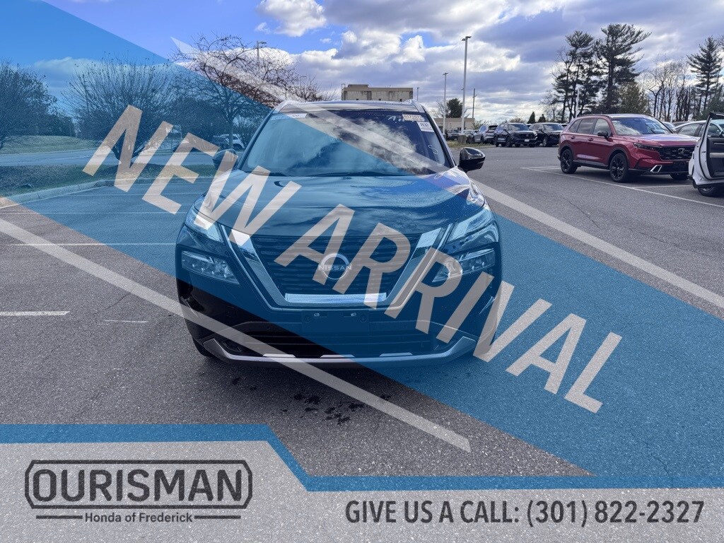 2023 Nissan Rogue SL photo 2