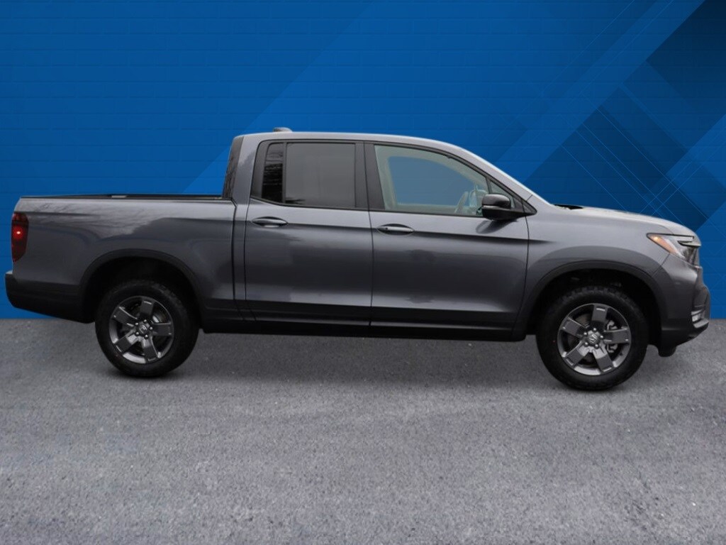 2026 Honda Ridgeline TrailSport photo 2