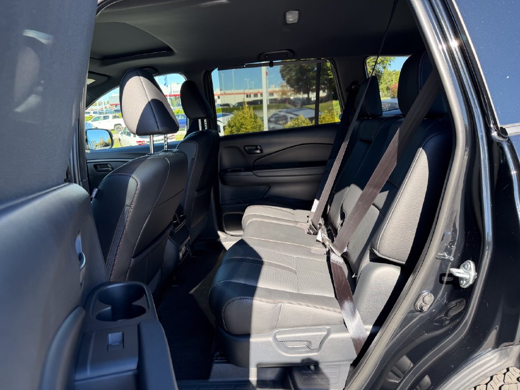 2025 Honda Passport TrailSport - Photo 13