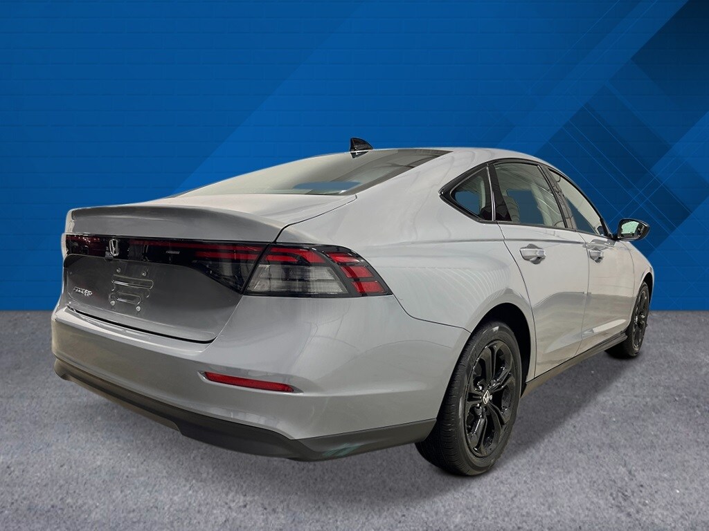 2025 Honda Accord SE photo 2