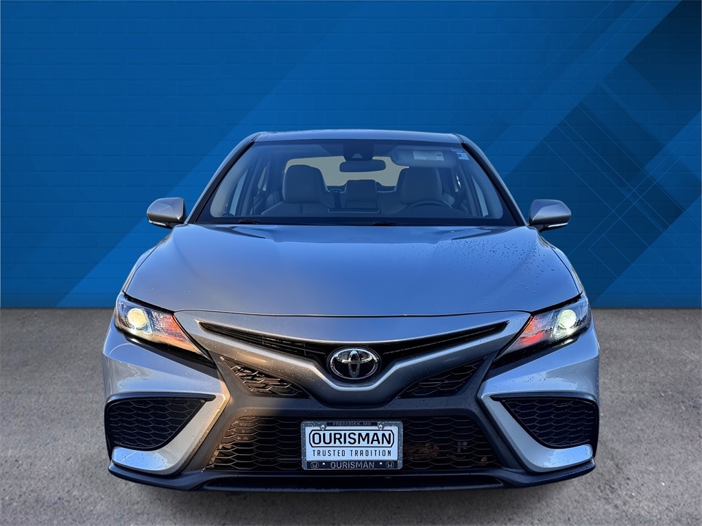 Used 2022 Toyota Camry SE Sedan