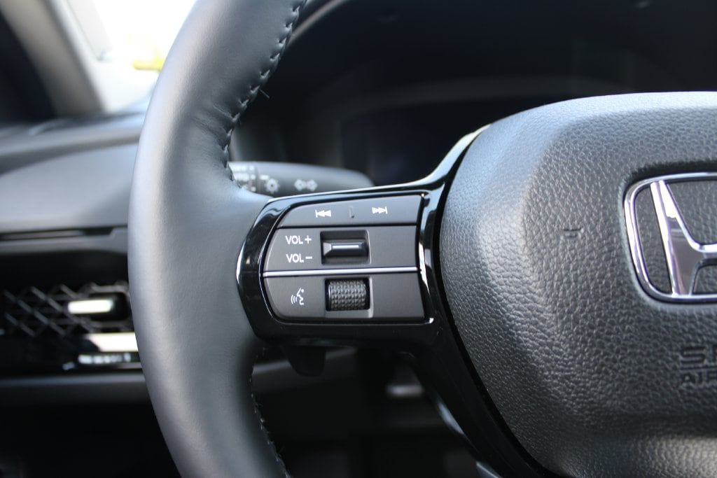 2026 Honda Accord Hybrid Touring - Photo 17