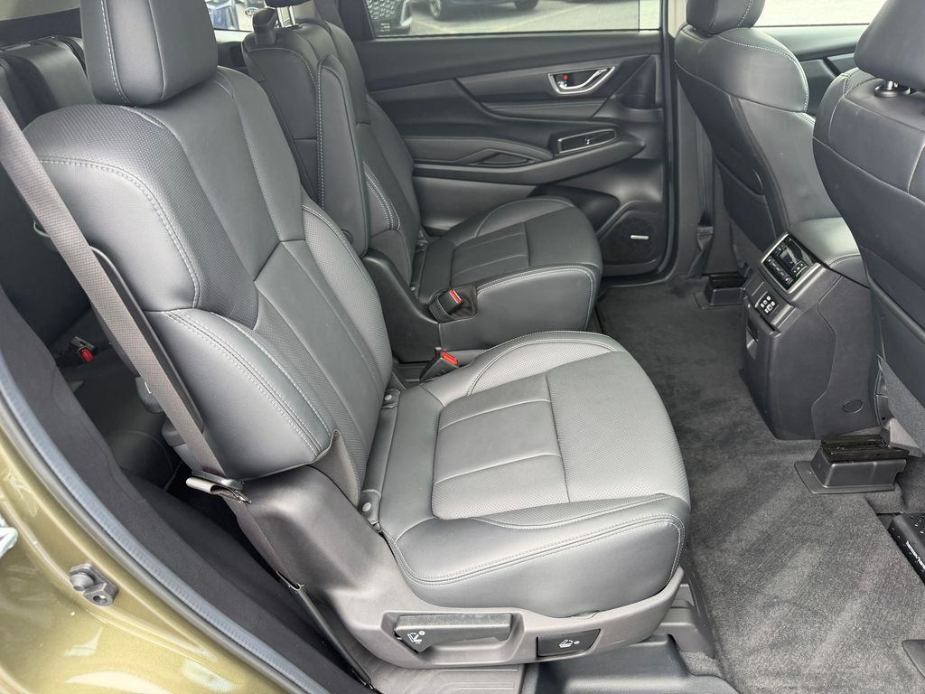 2025 Subaru Ascent Limited - Photo 19