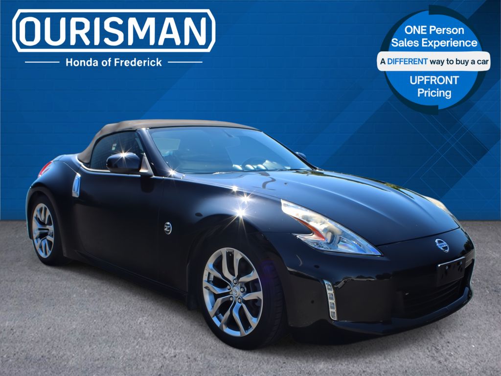 2014 Nissan 370Z Roadster Touring 7A/T's photo