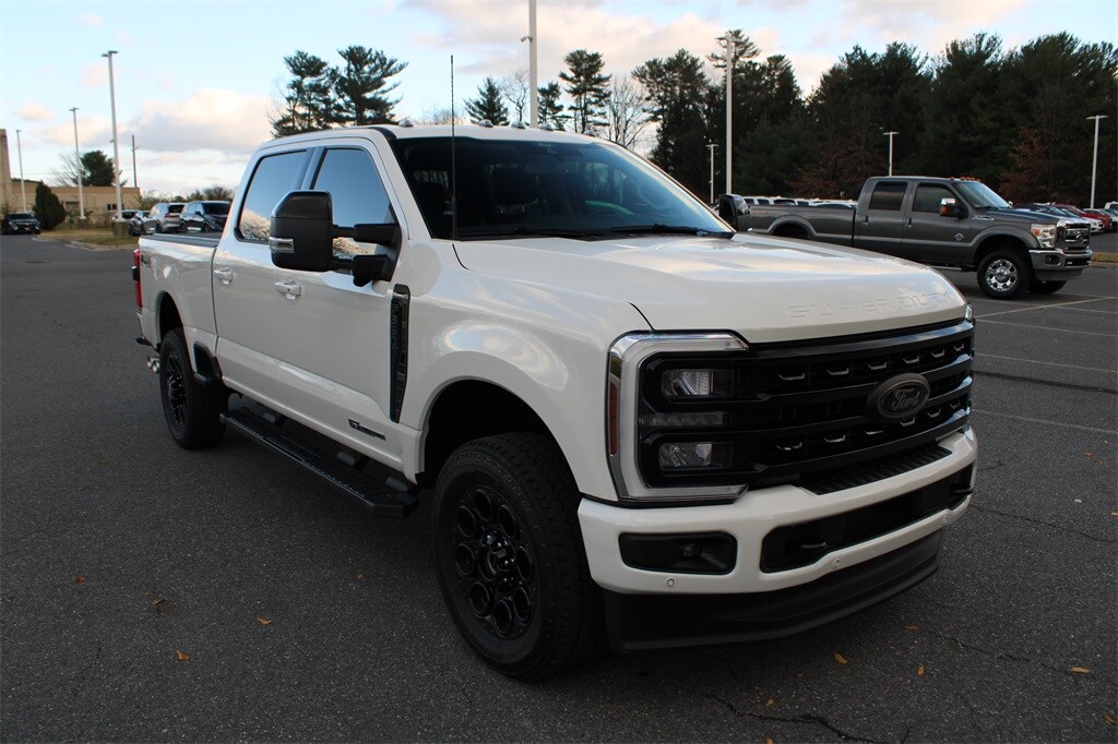 2024 Ford F-350 photo 2