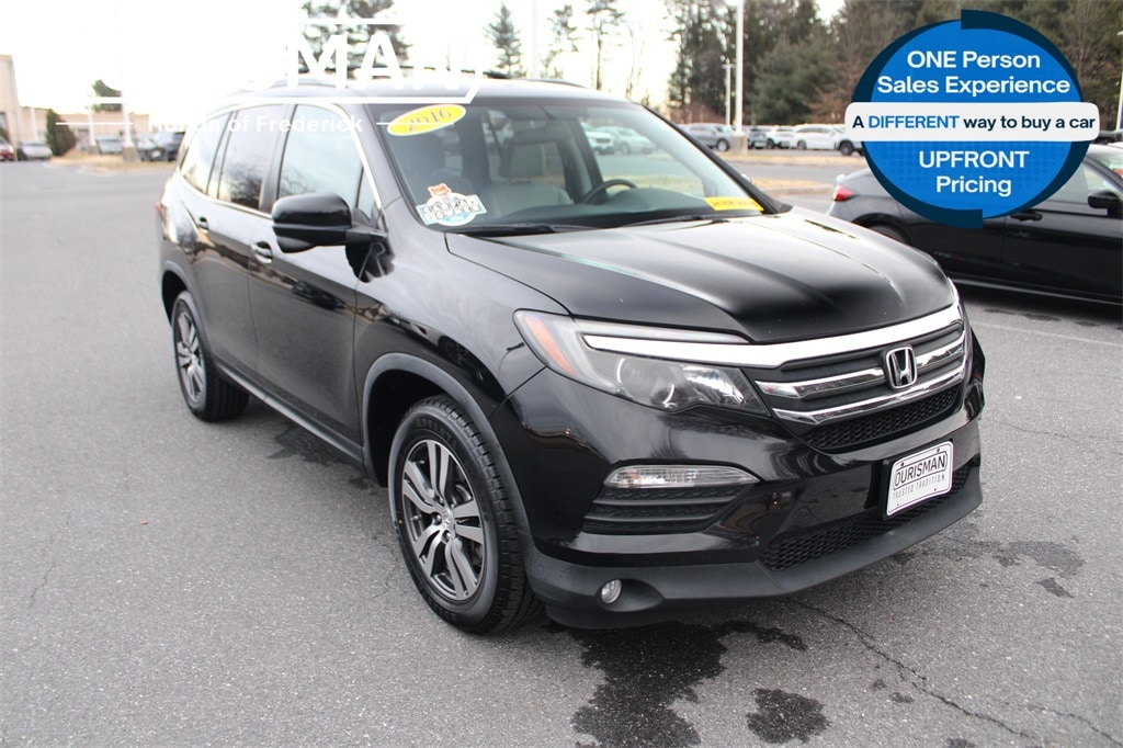 2016 Honda Pilot EX's photo