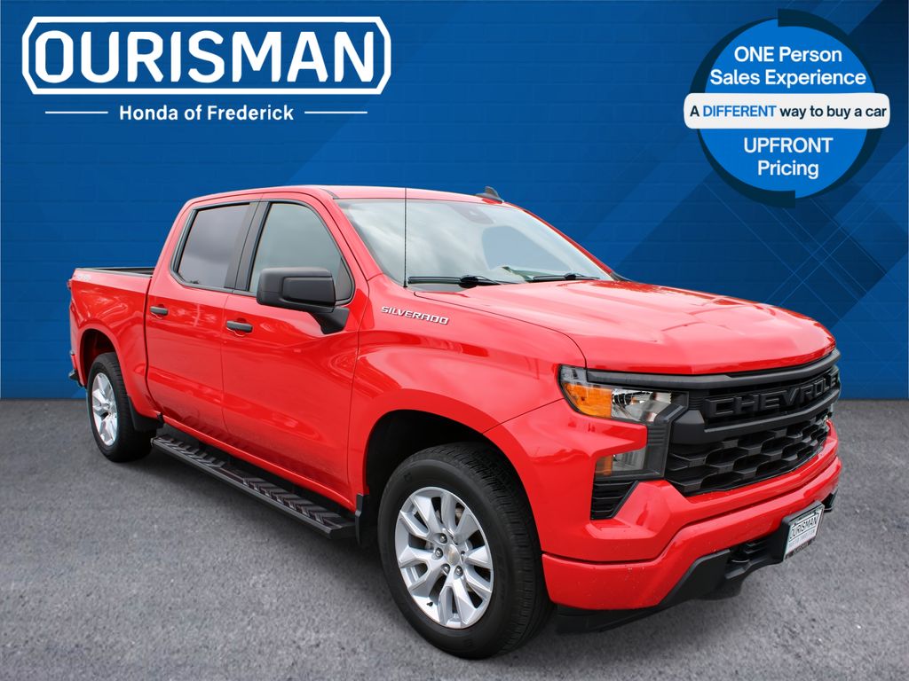 2022 Chevrolet Silverado 1500 Custom 4X4 Crew Cab Short Box's photo