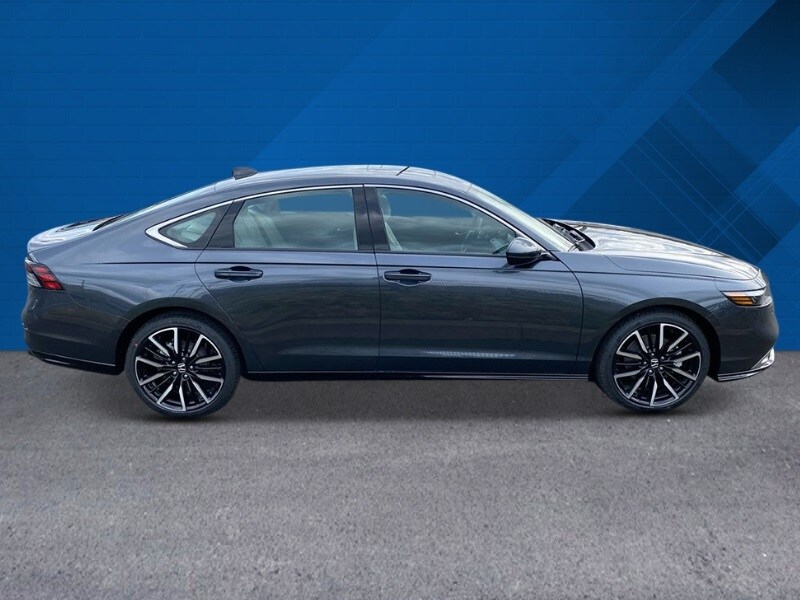 2025 Honda Accord Hybrid Touring photo 2