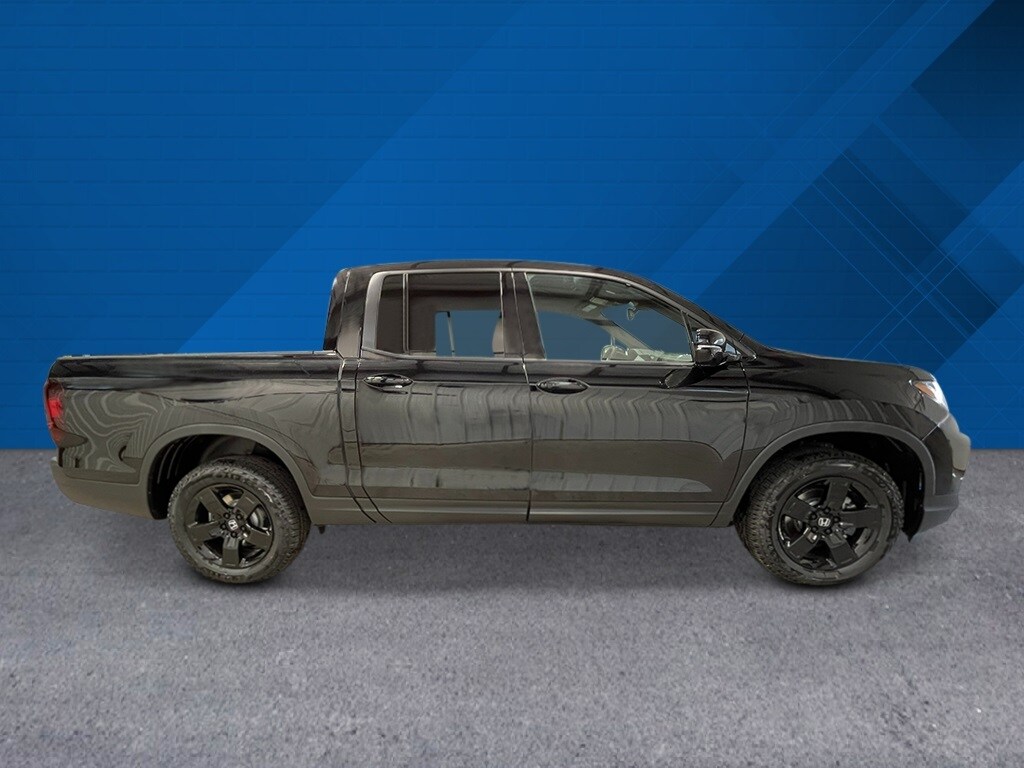 2026 Honda Ridgeline Black Edition photo 2