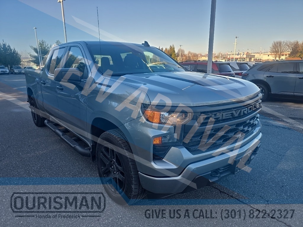 2024 Chevrolet Silverado 1500 Custom's photo