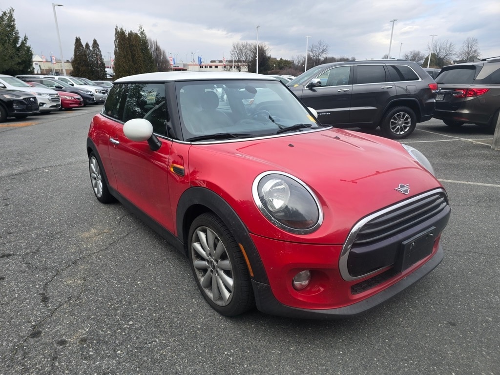 2019 MINI Hardtop 2 Door Base's photo