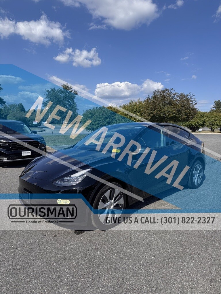 2023 Tesla Model Y Long Range photo 2