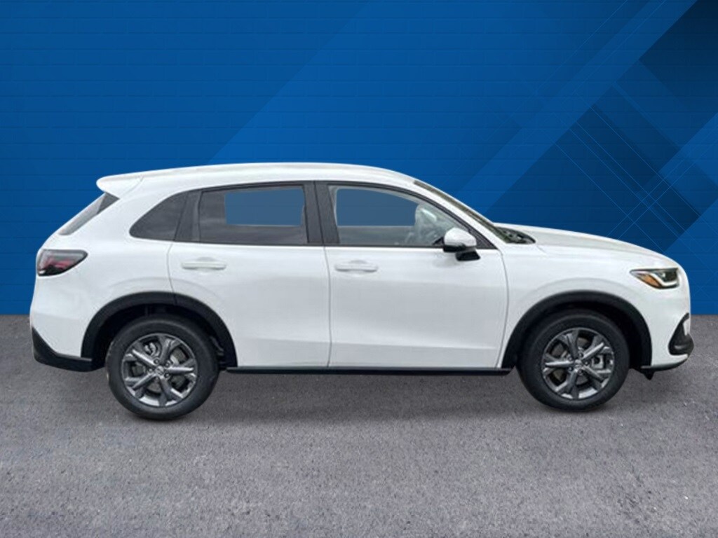 2026 Honda HR-V LX photo 2