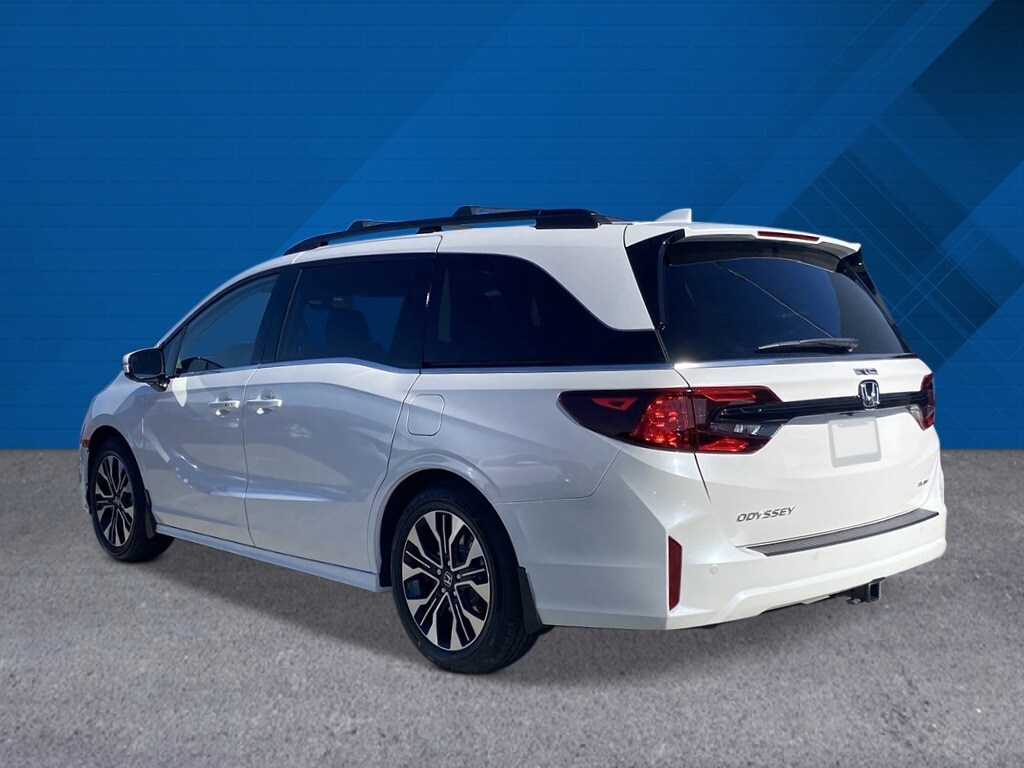 2026 Honda Odyssey Elite photo 3