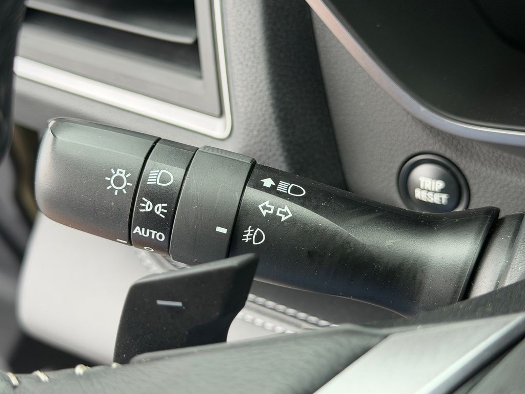 2025 Subaru Ascent Limited - Photo 37