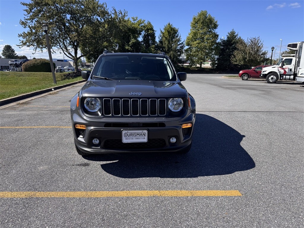 2022 Jeep Renegade Latitude photo 2