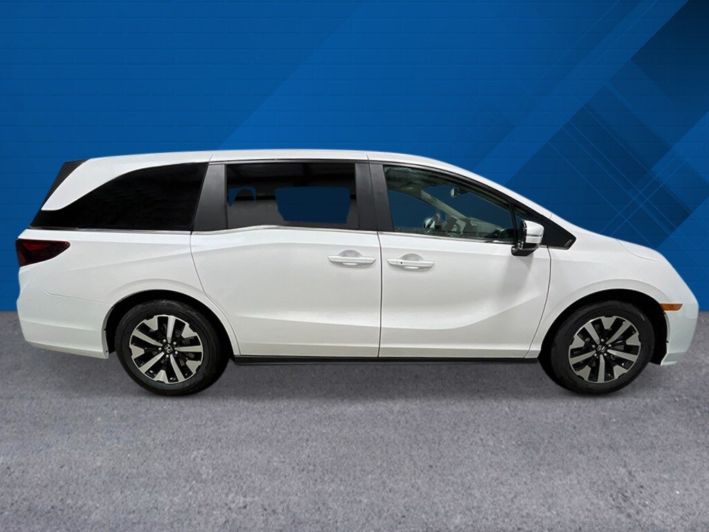 2026 Honda Odyssey EX-L photo 2