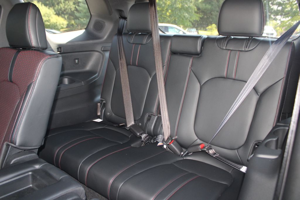2025 Honda Pilot Black Edition - Photo 15