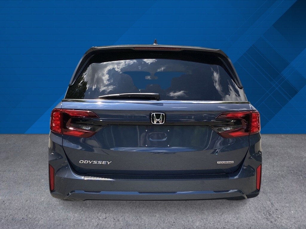 2026 Honda Odyssey Touring photo 2