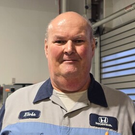 Staff member Elvis Johnson from dd7ea513bc13