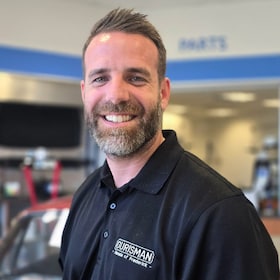 Staff member Kenny Rogers from dd7ea513bc13