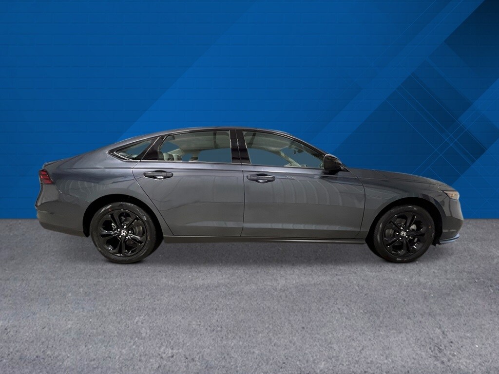 2025 Honda Accord SE photo 2