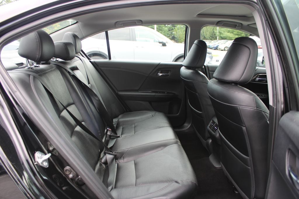 2017 Honda Accord Touring - Photo 14