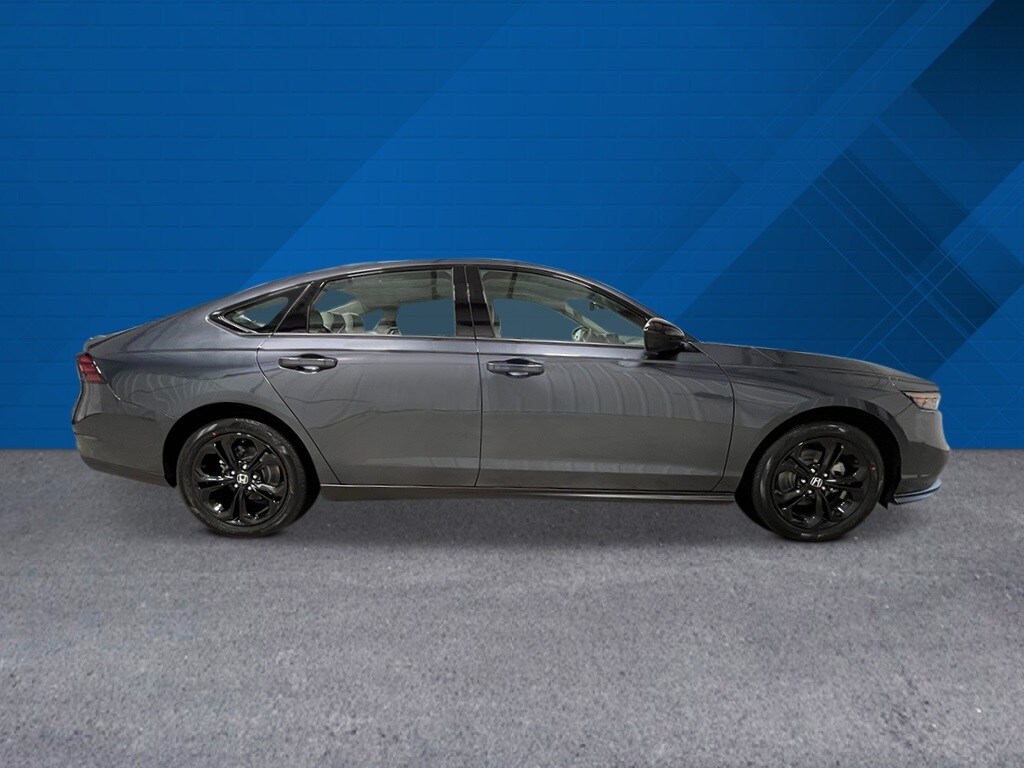 2025 Honda Accord SE photo 2