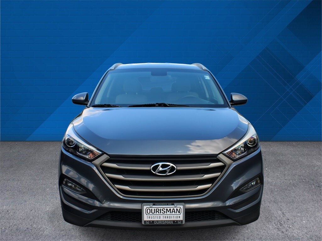 2016 Hyundai Tucson SE photo 2
