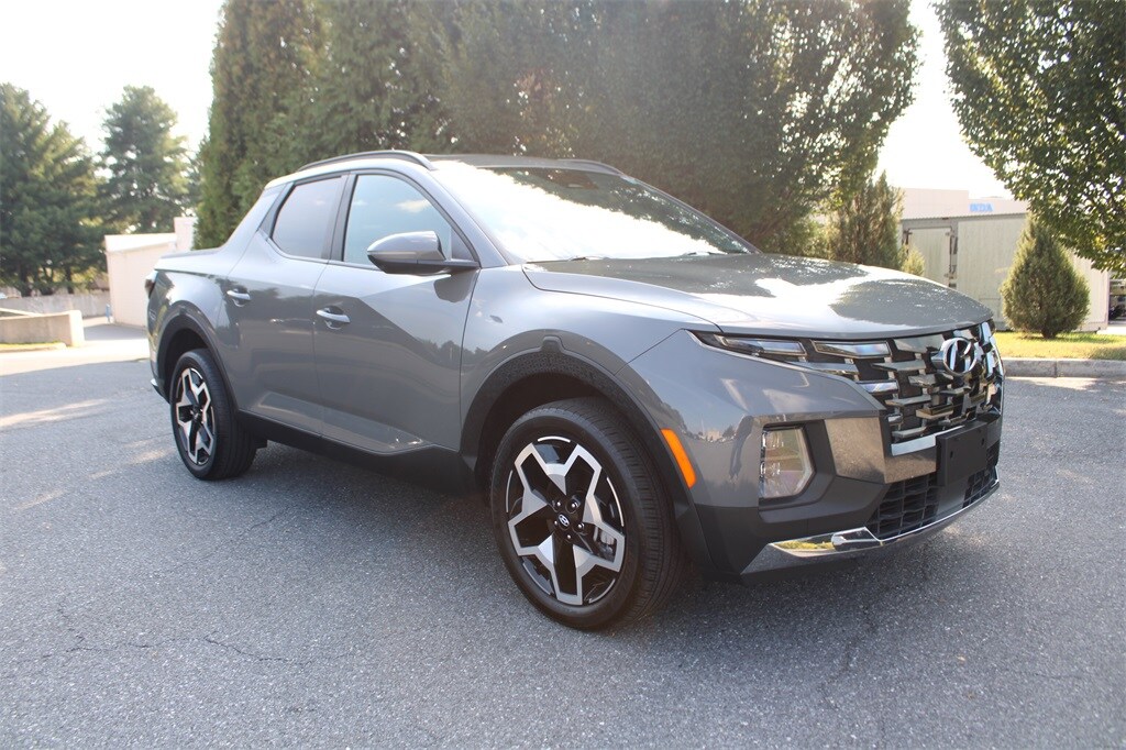 2024 Hyundai Santa Cruz Limited photo 2