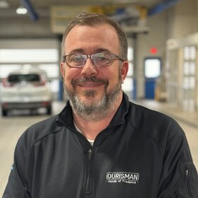 Staff member Chris Drennan from dd7ea513bc13