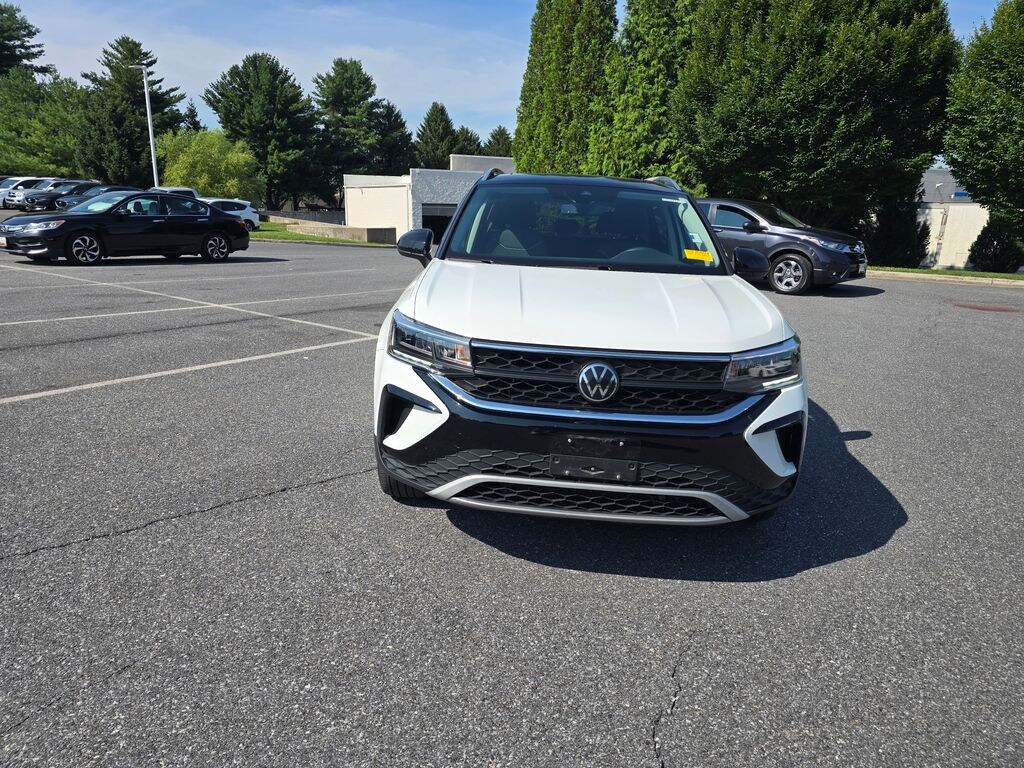 Used 2024 Volkswagen Taos 1.5T SE SUV