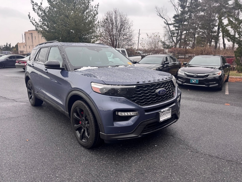 2021 Ford Explorer ST's photo
